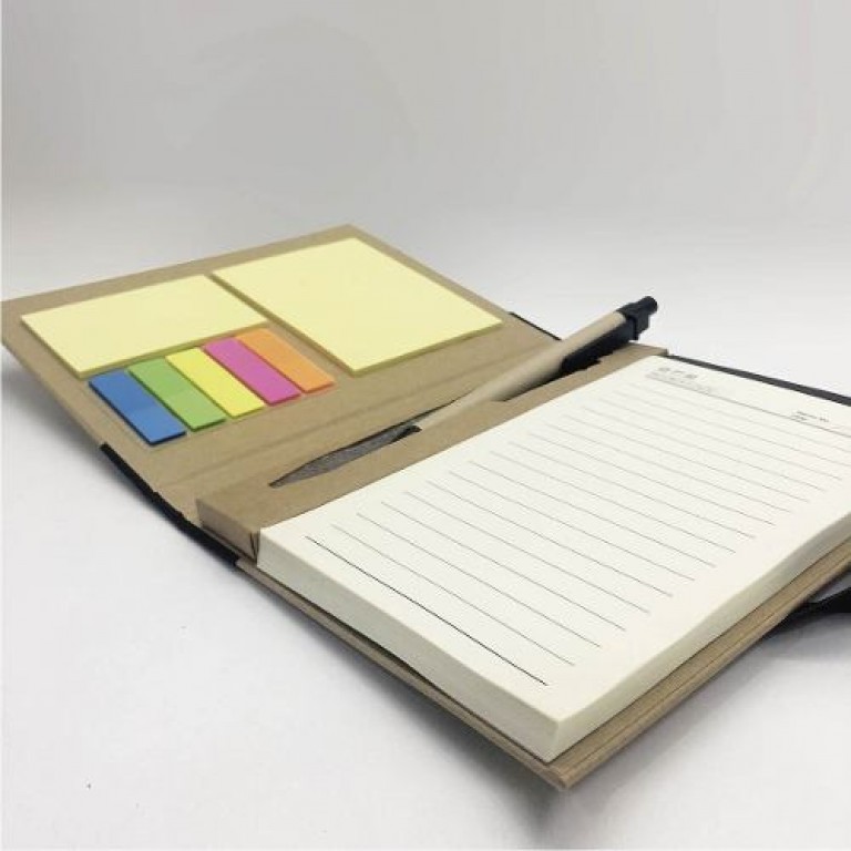Cuaderno con accesorios